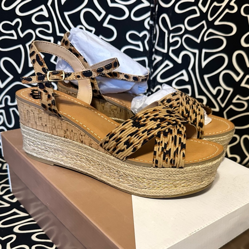 Fergalicious Leopard Print Cork Platform Sandals  SZ 7.5 M NWB
